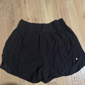 Balance Athletica Breeze shorts